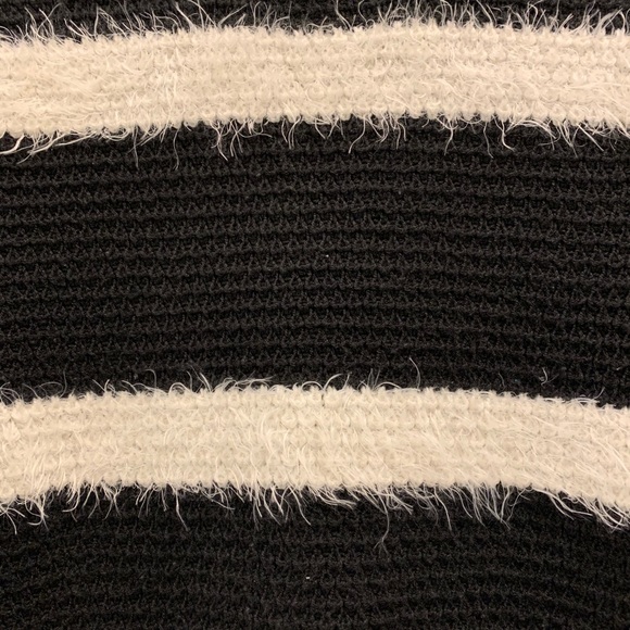 Sweater black and cream - Picture 3 of 3